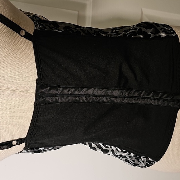 Leopard Print Bustier Corset Top. By Fashion Magazine. Size Meduim - Picture 5 of 6